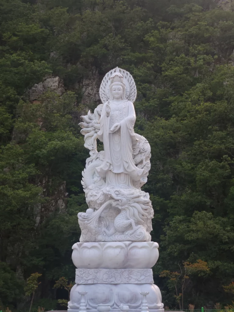 오어사 내부에 있는 불상