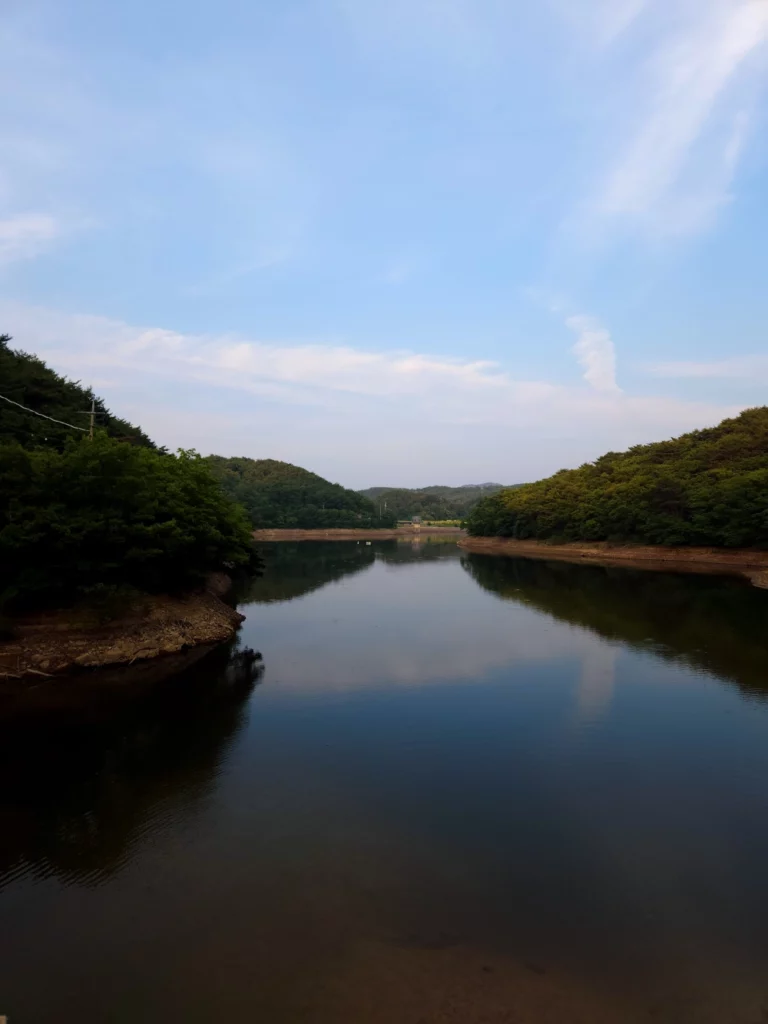 원효교에서 바라본 오어지 모습