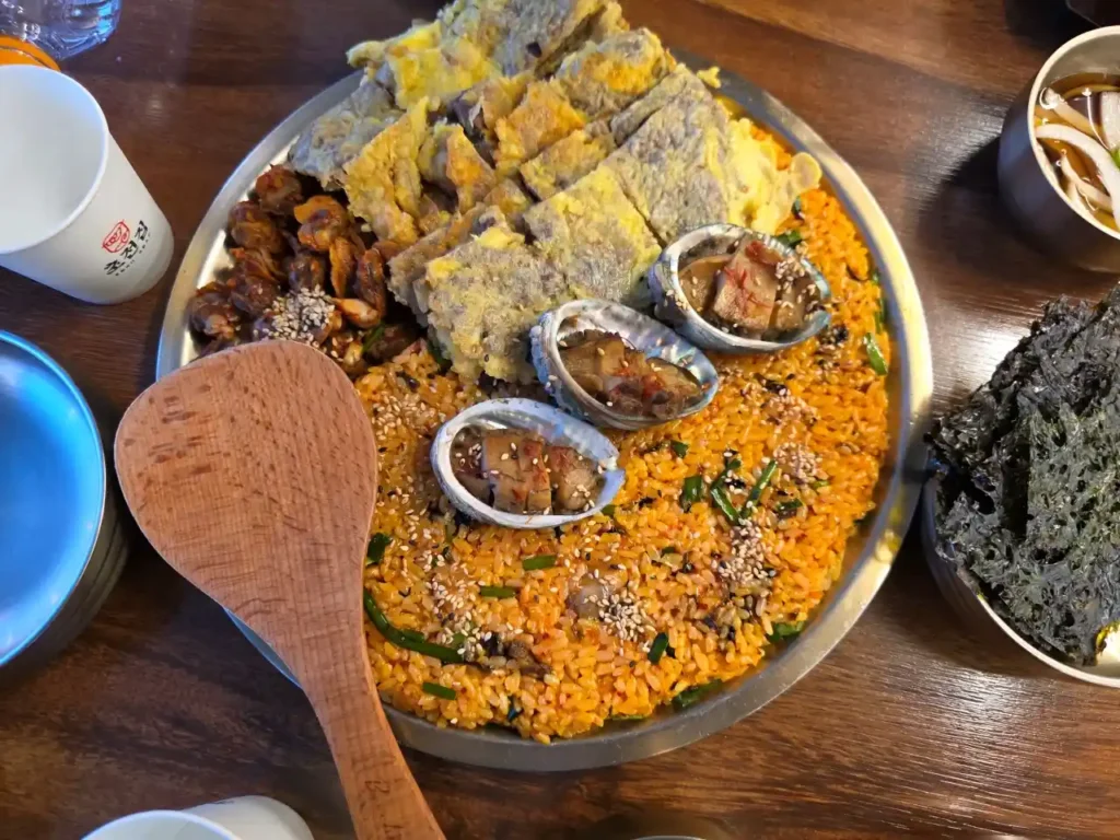 5. 육전꼬막비빔밥 디테일컷